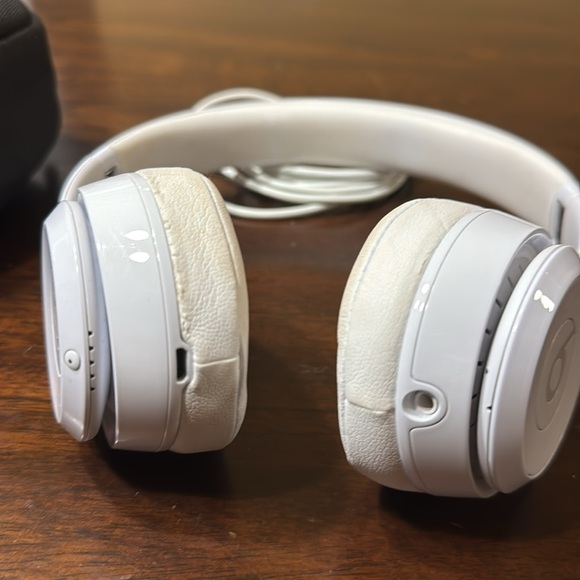 Beats by Dre White Headphones